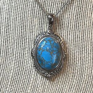 Mojave blue turquoise pendant necklace 20” in stainless steel, magnetic closure
